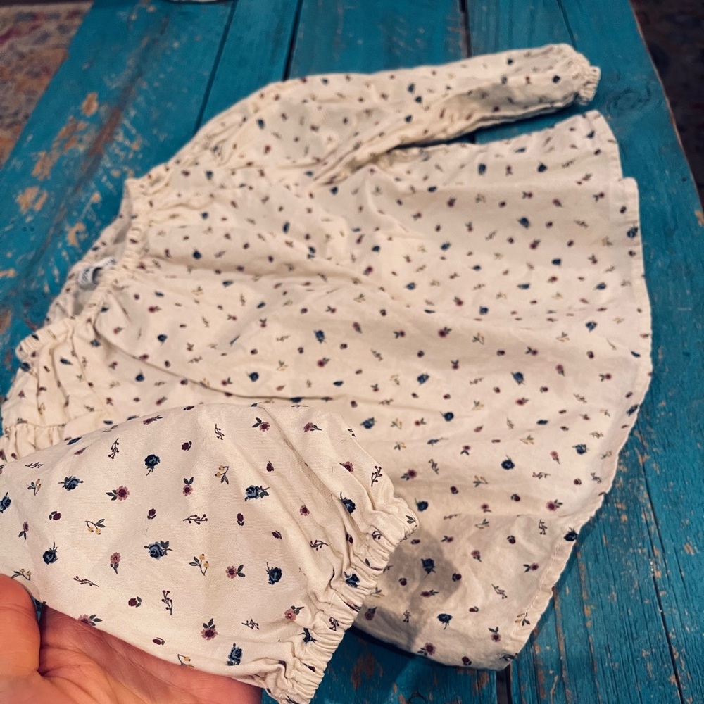 Floral Blouse - Picture 3 of 3